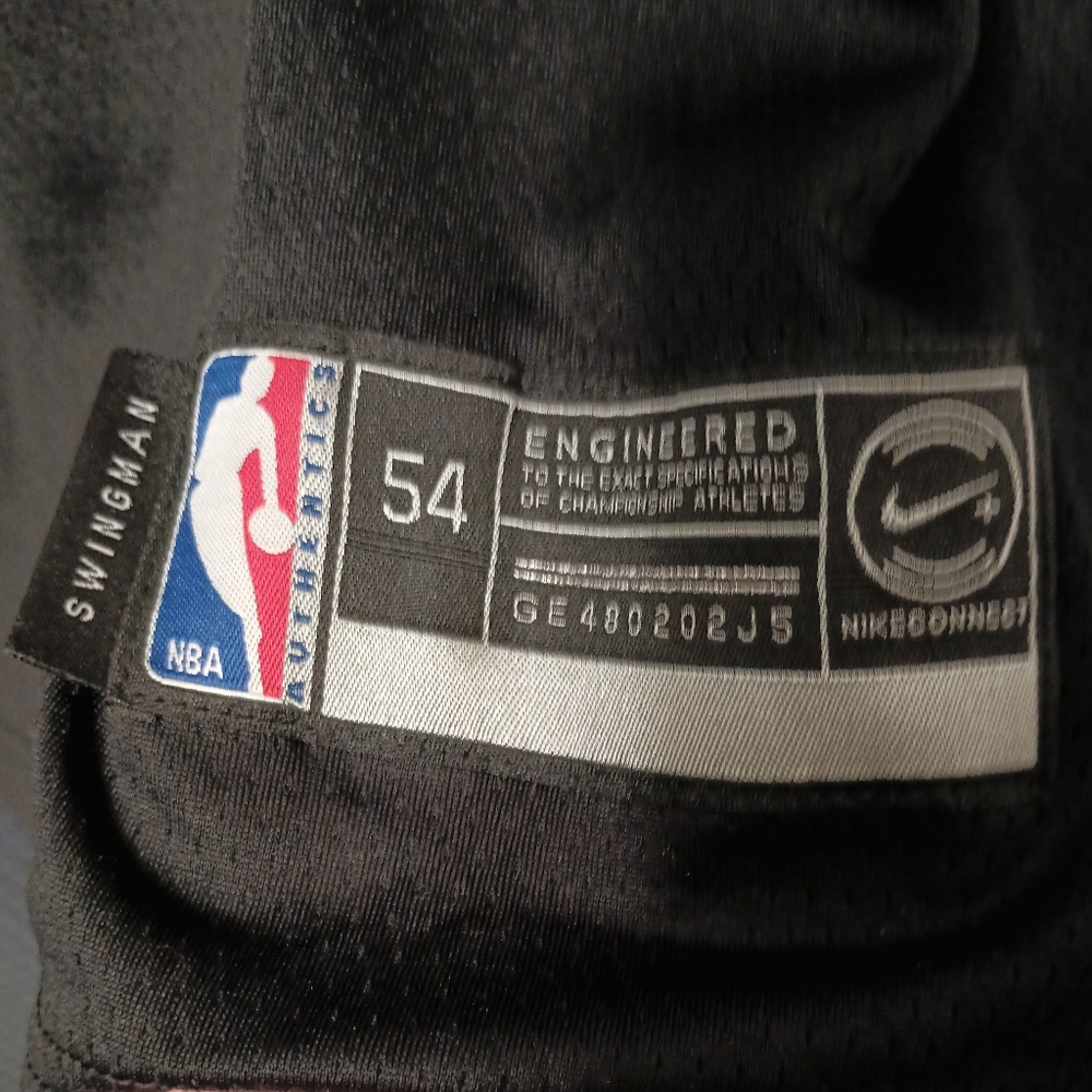 New  with tag 2xl Nike Irving Celtics Jersey, stitched name and letters - Picture 4 of 7